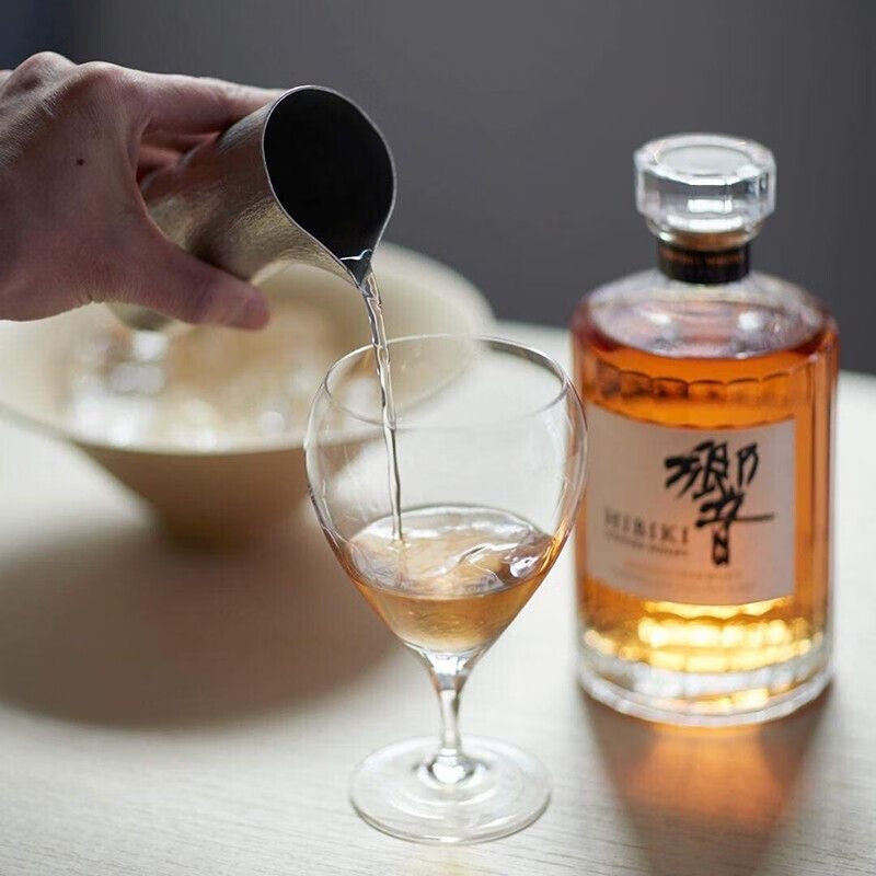 Hibiki Japanese Harmony (700ml) - The Art of Japanese Whisky
三得利 响·和风醇韵 (700ml) - 日本威士忌的调和艺术