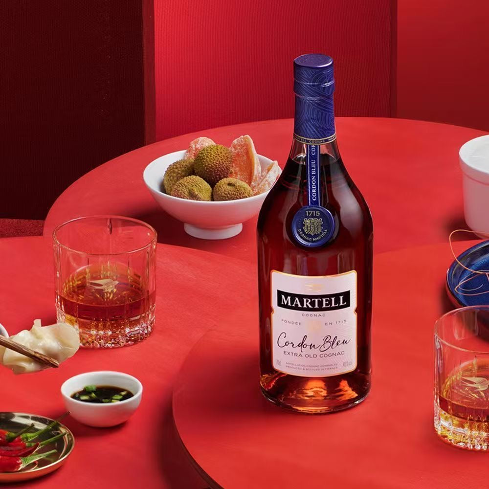 Martell Cordon Bleu Cognac - The Legendary Icon of Excellence
马爹利蓝带干邑白兰地 - 传承经典 卓越珍藏